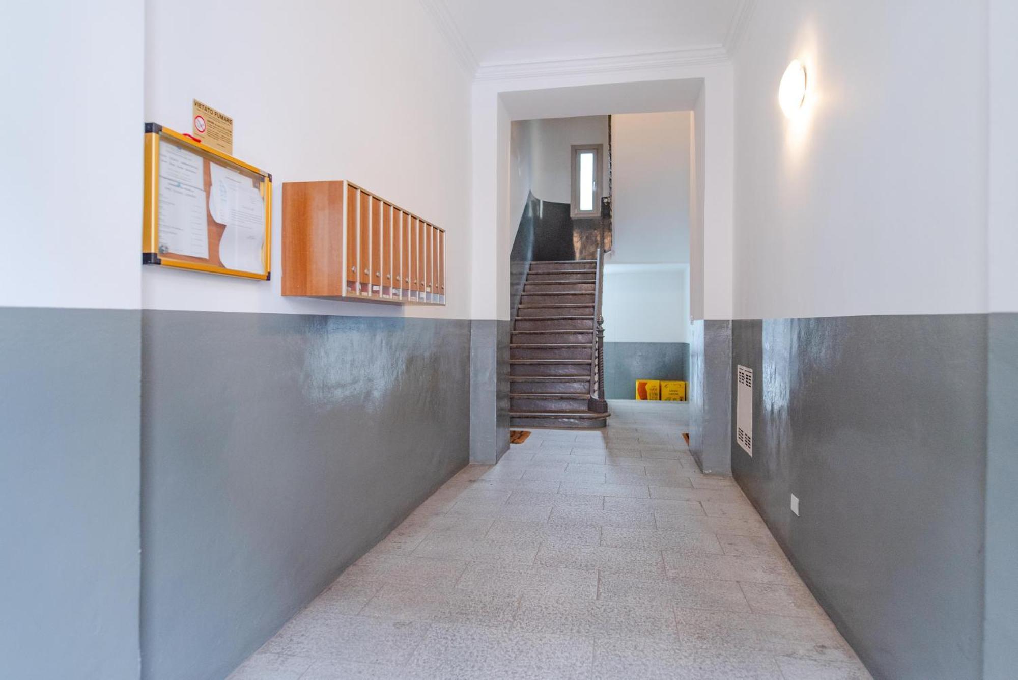 No Lift, 2 - Tutti P4zzi Per Appartement