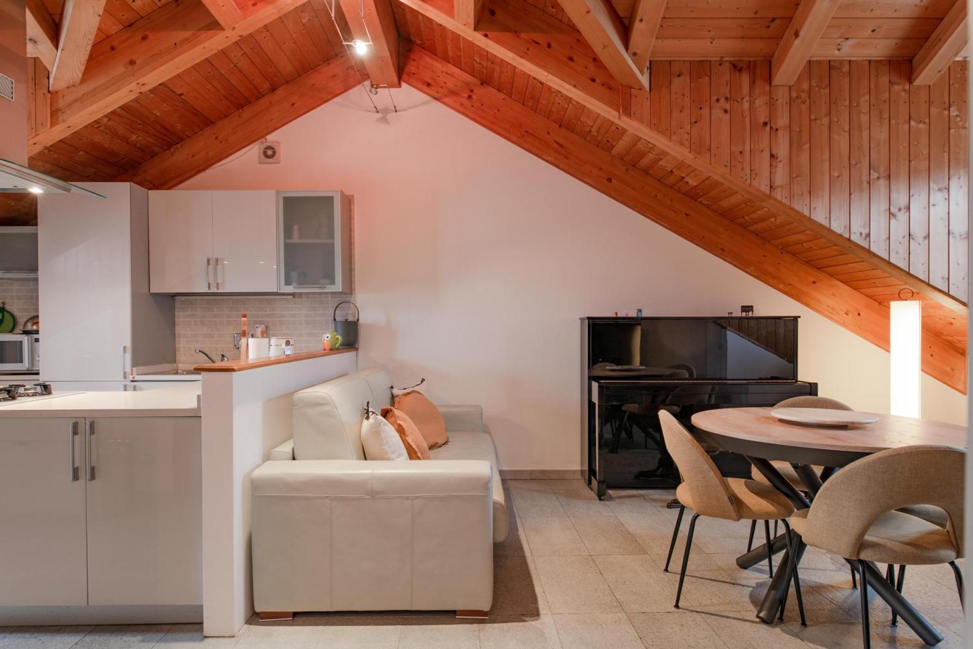 No Lift, 2 - Tutti P4zzi Per Appartement
