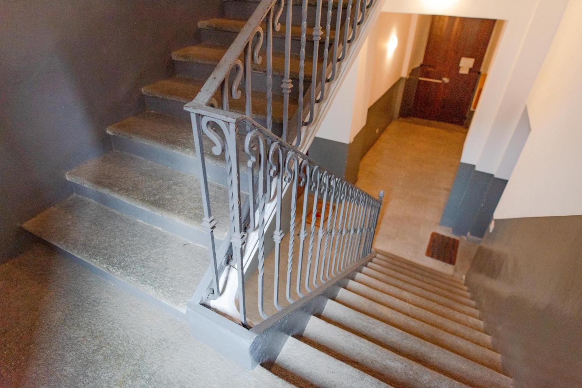 No Lift, 2 - Tutti P4zzi Per Turin